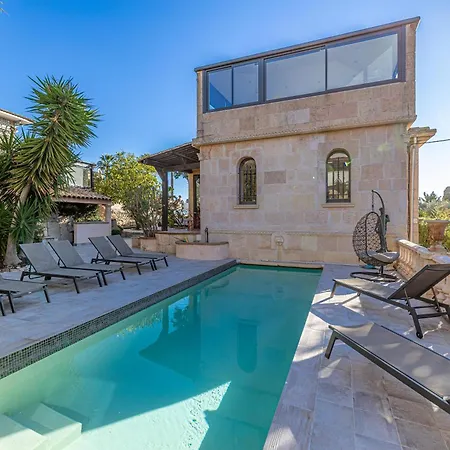 Villa Luxurious With Heated Pool 6br-12p - *