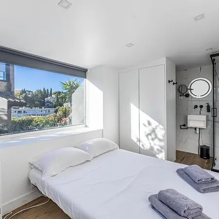 Villa Luxurious With Heated Pool 6br-12p -