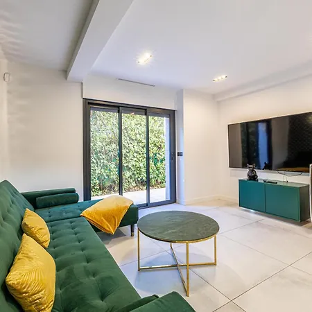 Luxurious With Heated Pool 6br-12p - Cannes