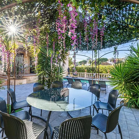 Villa Luxurious With Heated Pool 6br-12p - Cannes